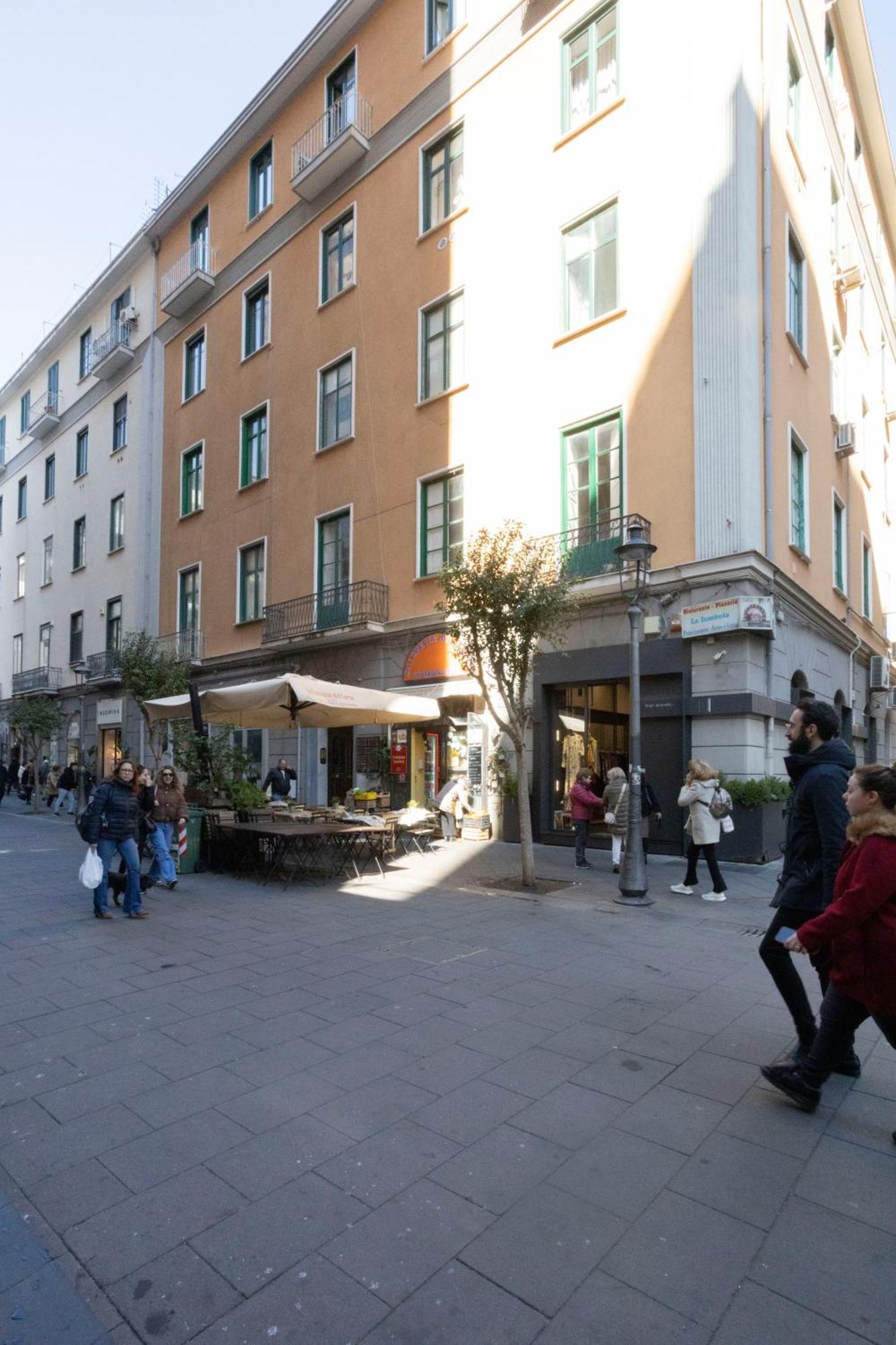 Tredidenari Pensión Salerno